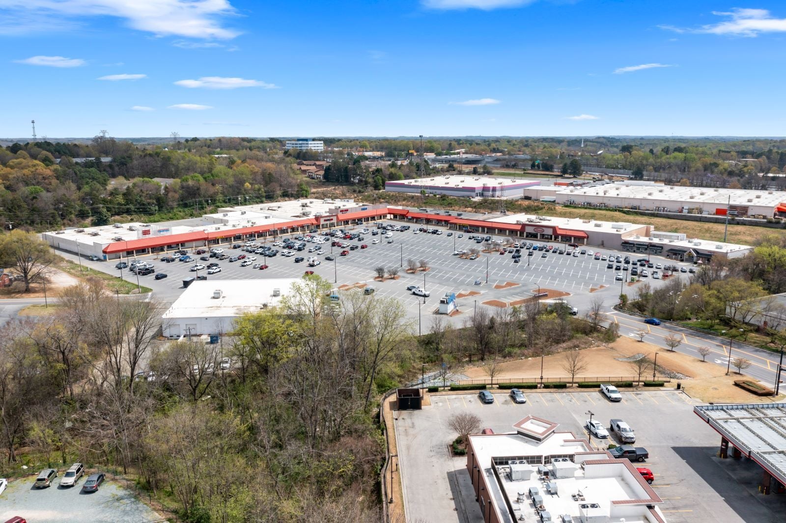 Cloverleaf Plaza